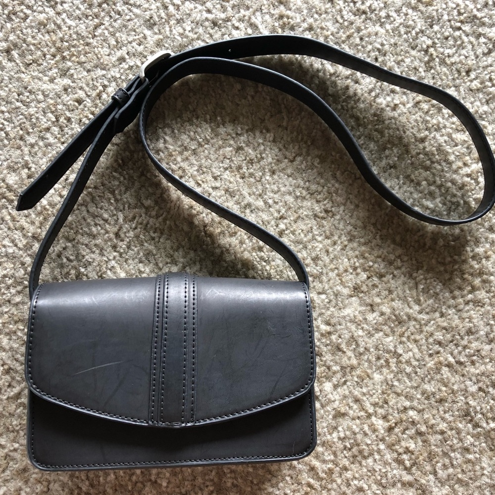 UO urban outfitter crossbody bag